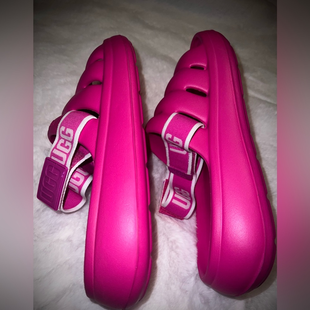 UGG Fuchsia Sport Yeah slide with detachable Straps - Picture 7 of 9
